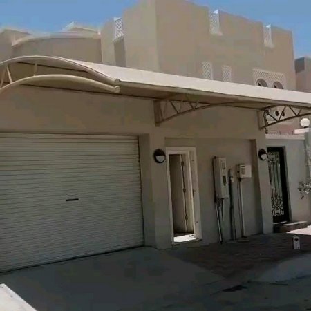 حداد مظلات: حرفةٌ تقليديةٌ تُضفي جمالًا وفائدة على المنازل