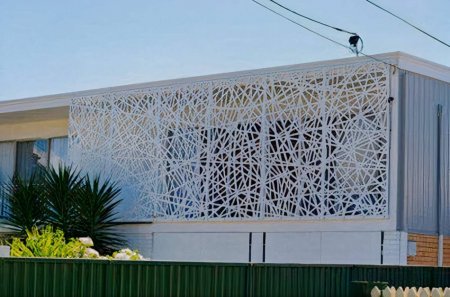 سواتر حديد مشغول بحي الرويس: لمسة من الفن والأناقة في تصميمات المنازل بجدة