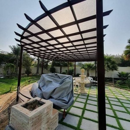 مظلات حدائق بحي المروة بجدة جمالية وفائدة